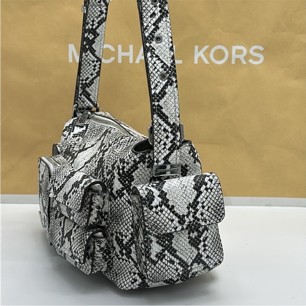 MICHAEL KORS Dakota Medium Snake Embossed Leather Pocket Shoulder Bag
ALUMINUM - Picture 4 of 16
